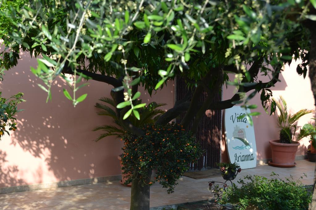 Azienda Agrituristica Villa Arianna Imperia Exterior foto