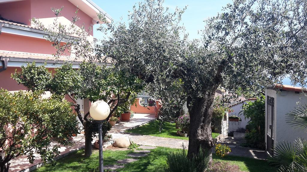 Azienda Agrituristica Villa Arianna Imperia Exterior foto