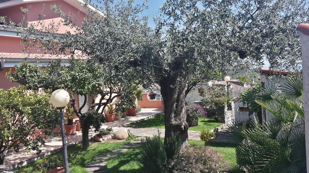 Azienda Agrituristica Villa Arianna Imperia Exterior foto