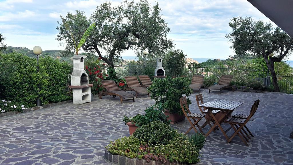 Azienda Agrituristica Villa Arianna Imperia Exterior foto