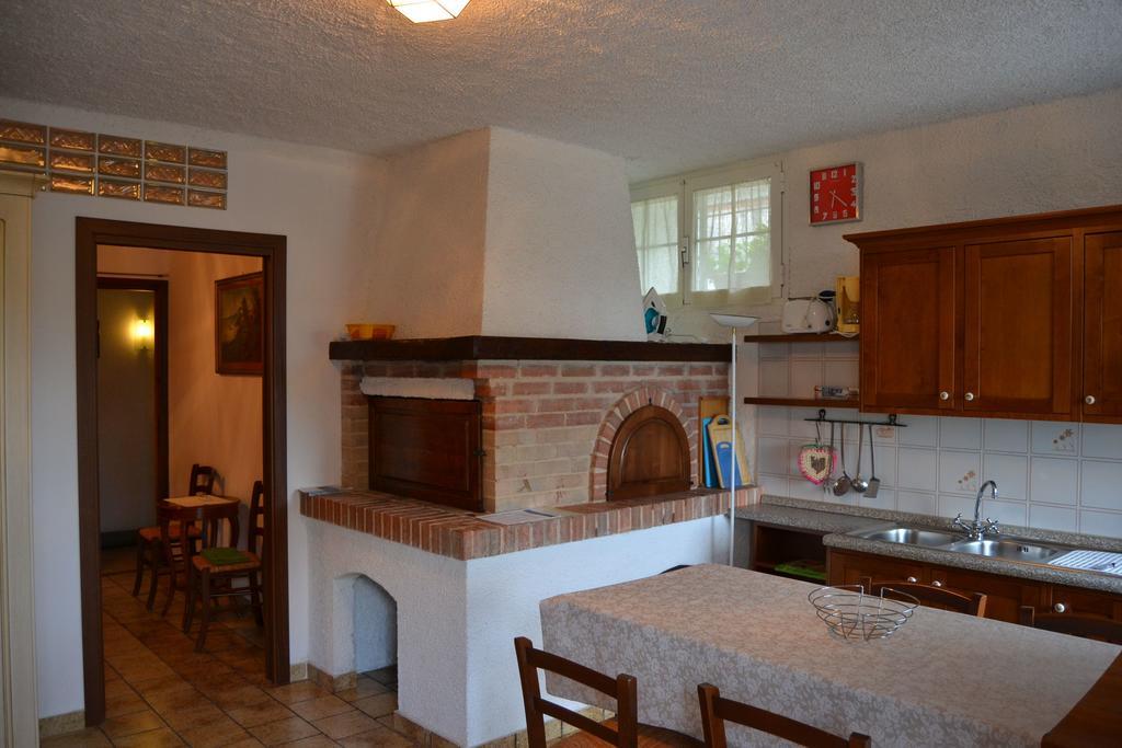 Azienda Agrituristica Villa Arianna Imperia Habitación foto